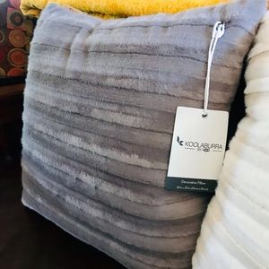 UGG KOOLABURRA-Gray Pillow-20x20 super soft and chic!  Sold as 2-NWT